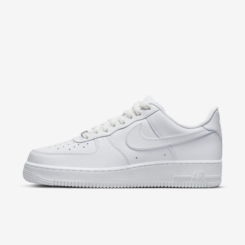 Tênis Nike Air Force 1 "07 R$26.00