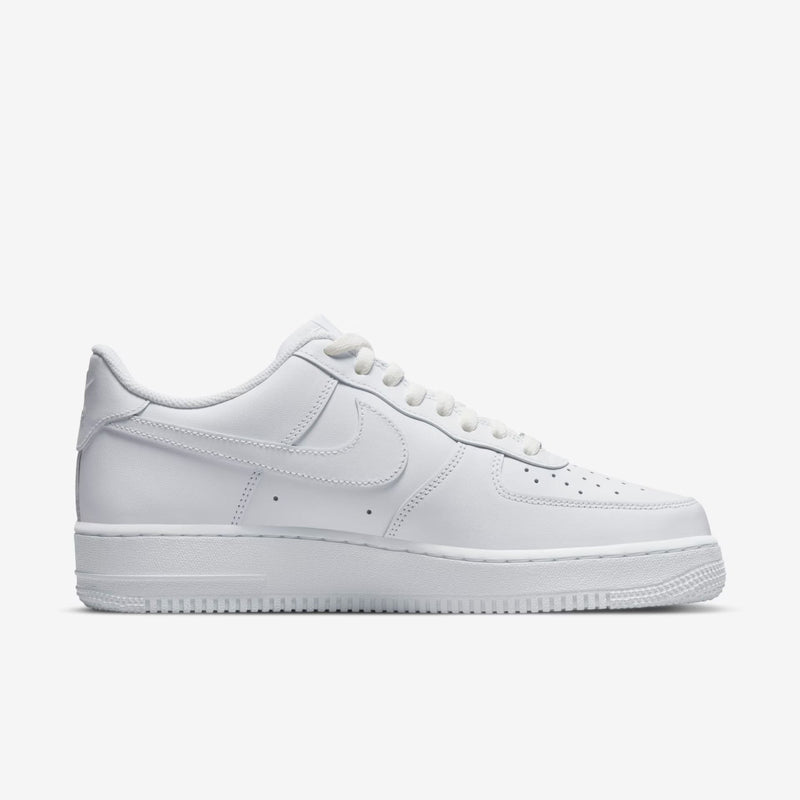 Tênis Nike Air Force 1 "07 R$26.00