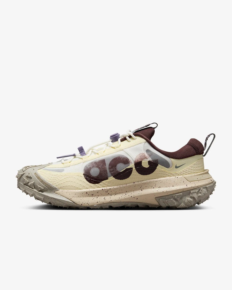 Tênis Nike ACG Mountain Fly 2 Low Bege/Marrom