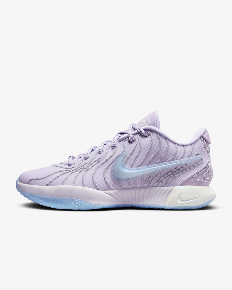 Tênis Nike LeBron XXI Violeta