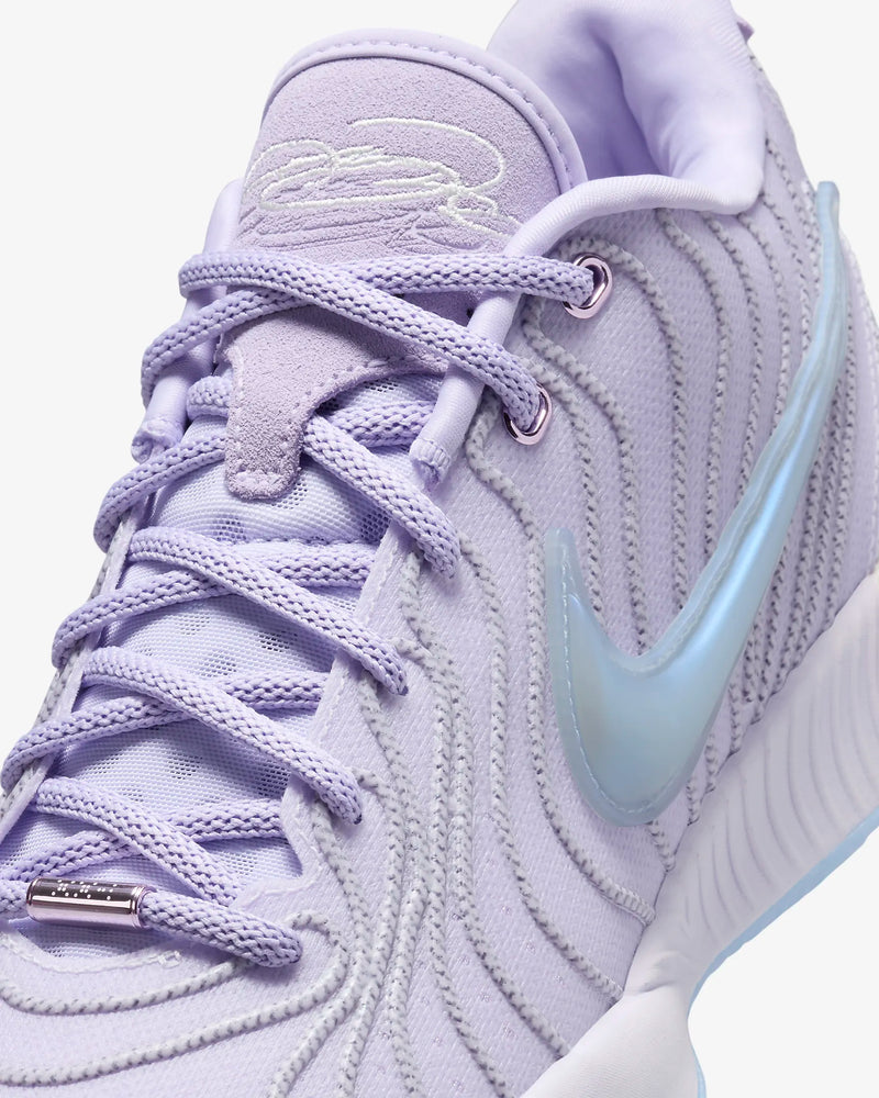 Tênis Nike LeBron XXI Violeta