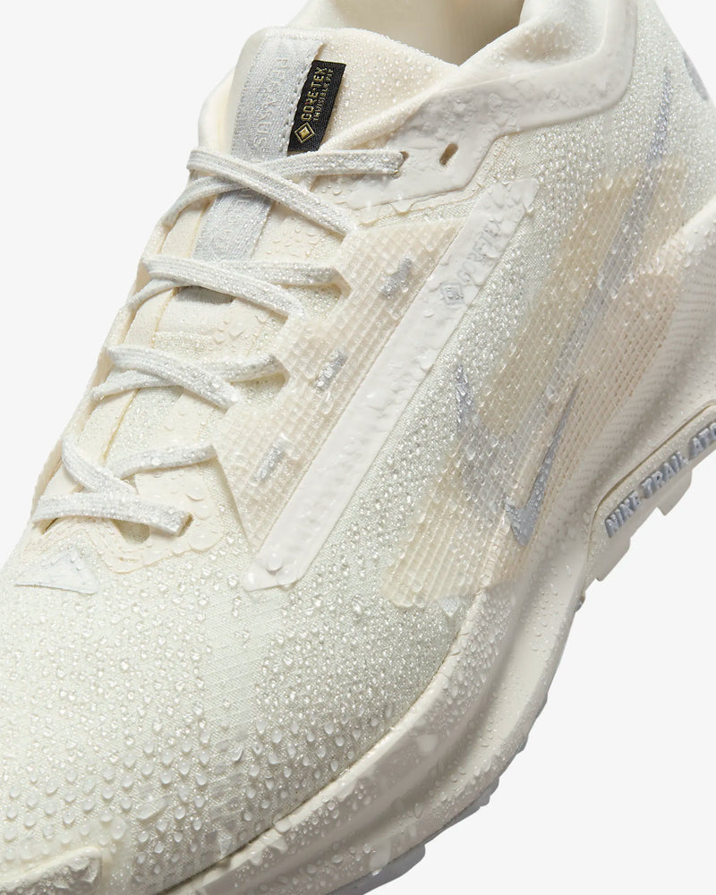 Tênis Nike Pegasus Trail 5 GORE-TEX Branco