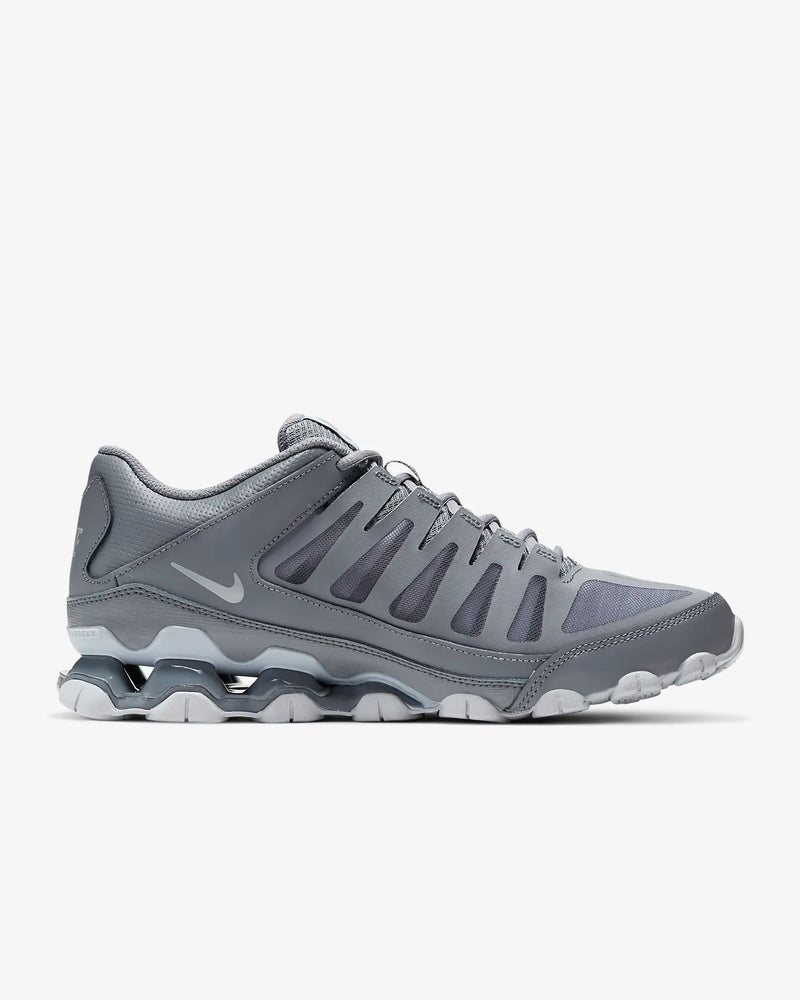 Tênis Nike Reax 8 TR Cinza