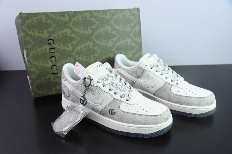 NIKE  Air Force 1 costurado em conjunto com tecido Gucci